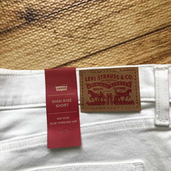 NWT Levi’s high rise white shorts 10/W30 14/W32 - Picture 5 of 7